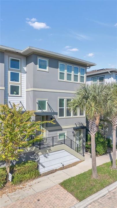 For Sale: $650,000 (4 beds, 3 baths, 2401 Square Feet)