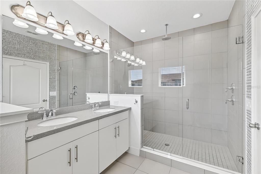 For Sale: $650,000 (4 beds, 3 baths, 2401 Square Feet)