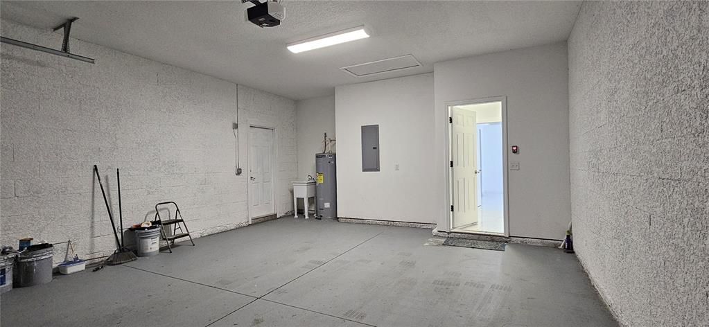 For Sale: $424,900 (3 beds, 2 baths, 1941 Square Feet)