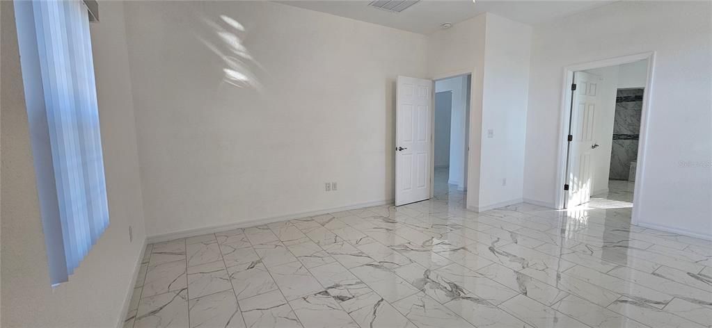 For Sale: $424,900 (3 beds, 2 baths, 1941 Square Feet)