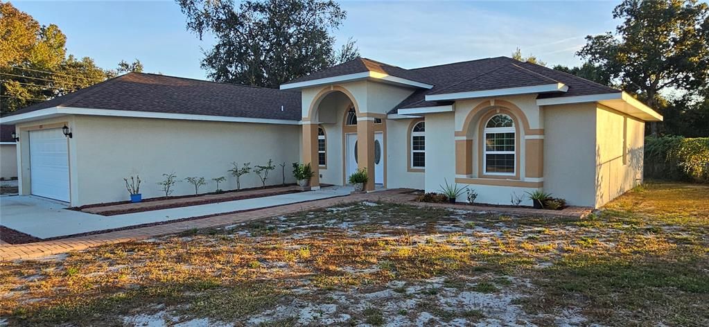 For Sale: $424,900 (3 beds, 2 baths, 1941 Square Feet)