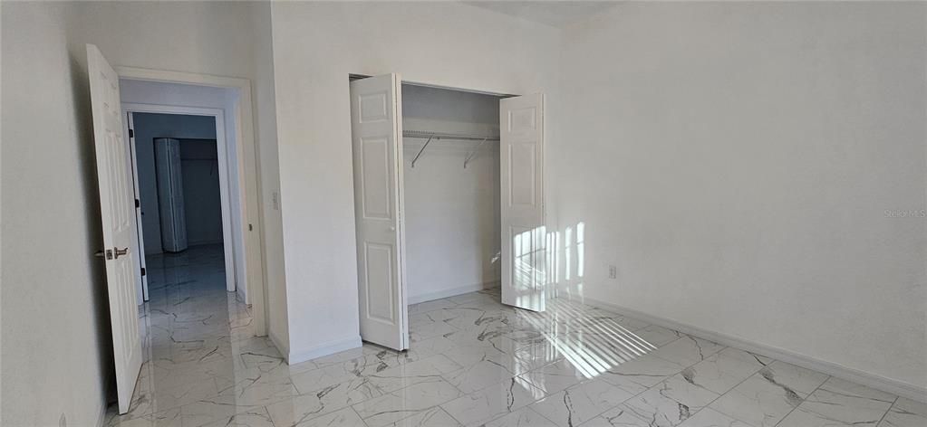 For Sale: $424,900 (3 beds, 2 baths, 1941 Square Feet)