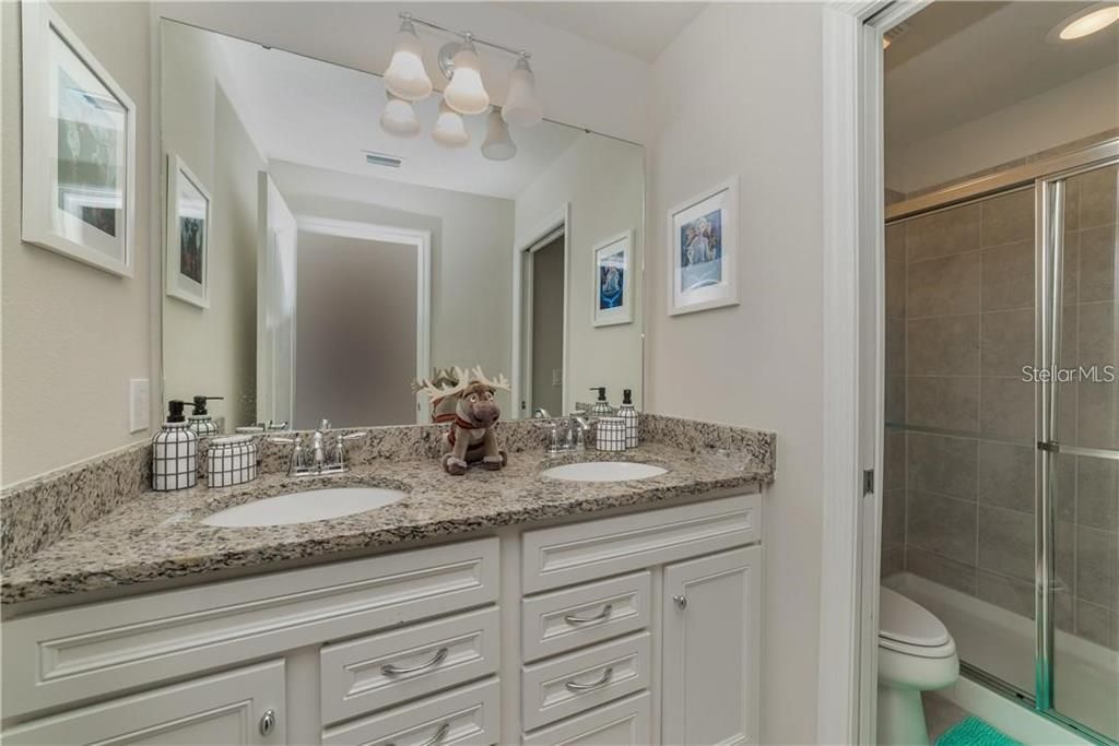 For Rent: $3,500 (7 beds, 5 baths, 3314 Square Feet)