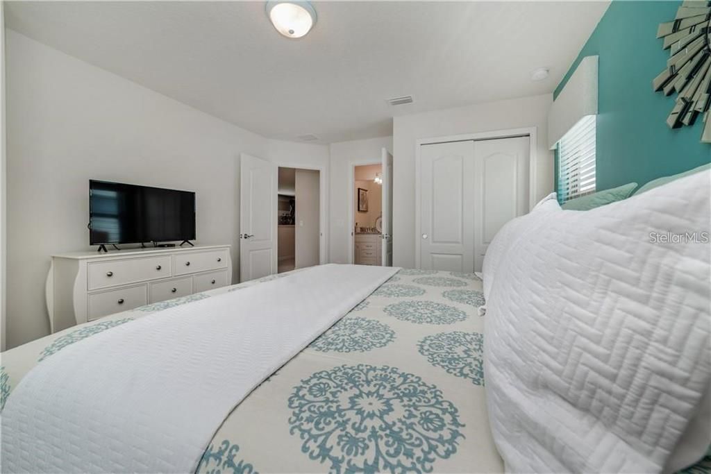 For Rent: $3,500 (7 beds, 5 baths, 3314 Square Feet)