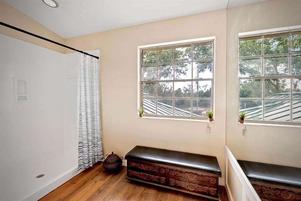 For Sale: $400,000 (3 beds, 2 baths, 1930 Square Feet)