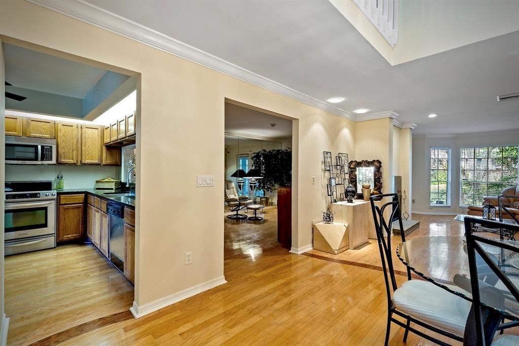 For Sale: $400,000 (3 beds, 2 baths, 1930 Square Feet)