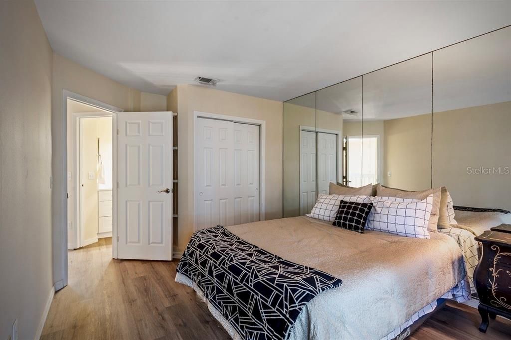 For Sale: $400,000 (3 beds, 2 baths, 1930 Square Feet)