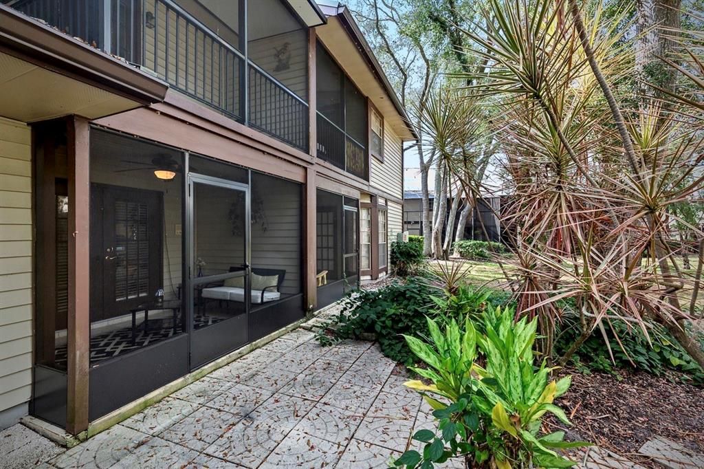 For Sale: $400,000 (3 beds, 2 baths, 1930 Square Feet)