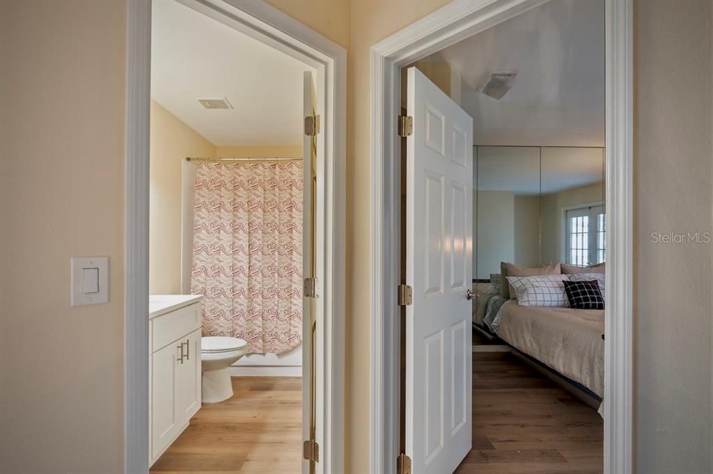 For Sale: $400,000 (3 beds, 2 baths, 1930 Square Feet)