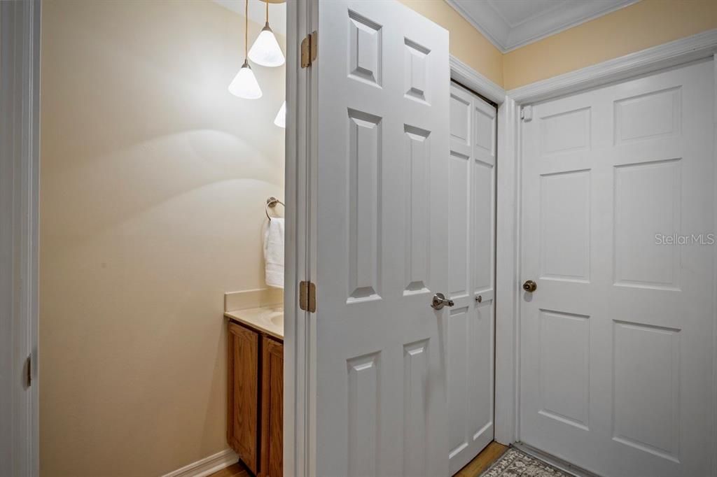 For Sale: $400,000 (3 beds, 2 baths, 1930 Square Feet)