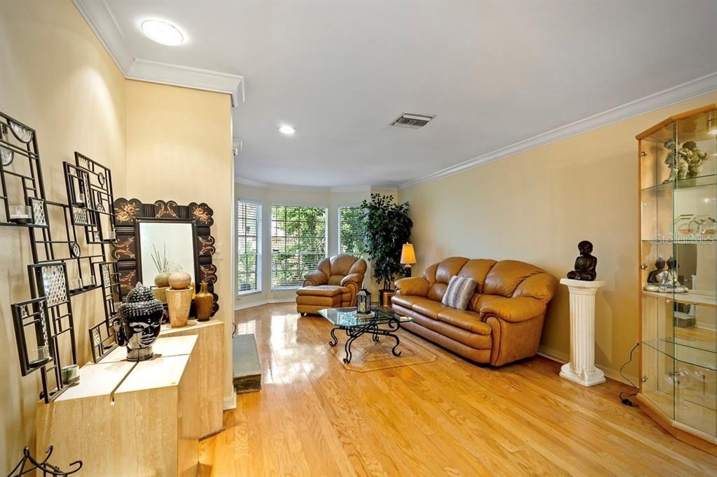 For Sale: $400,000 (3 beds, 2 baths, 1930 Square Feet)