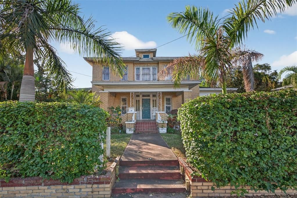 For Sale: $849,900 (6 beds, 3 baths, 3306 Square Feet)