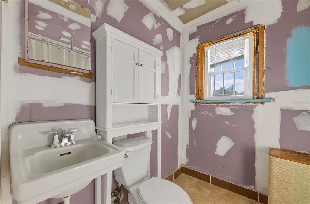 For Sale: $849,900 (6 beds, 3 baths, 3306 Square Feet)