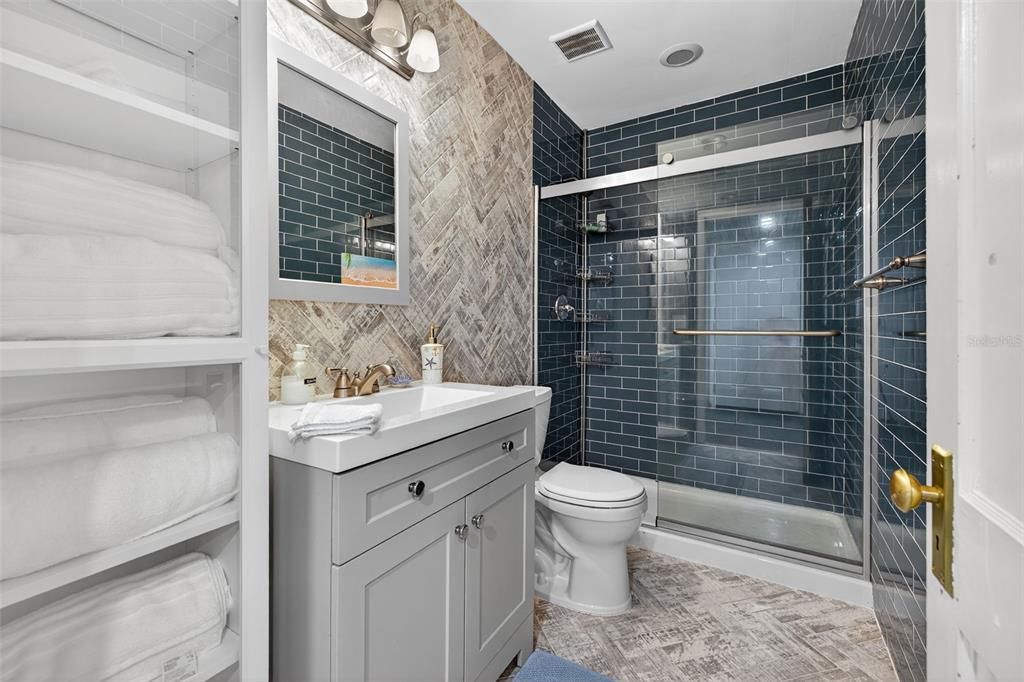 For Sale: $849,900 (6 beds, 3 baths, 3306 Square Feet)