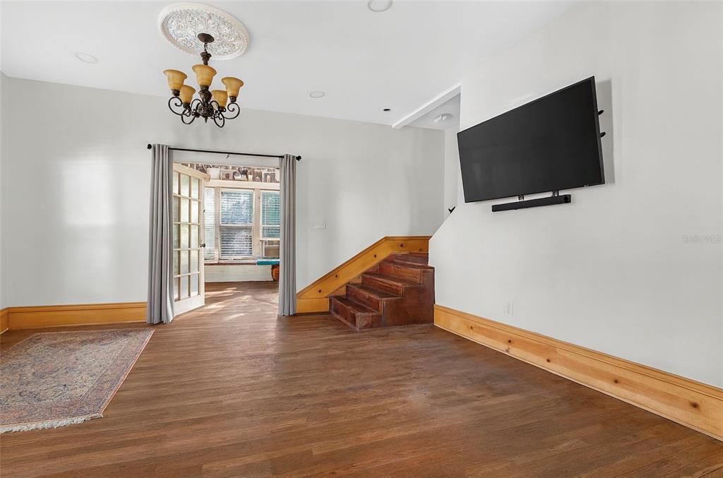 For Sale: $849,900 (6 beds, 3 baths, 3306 Square Feet)