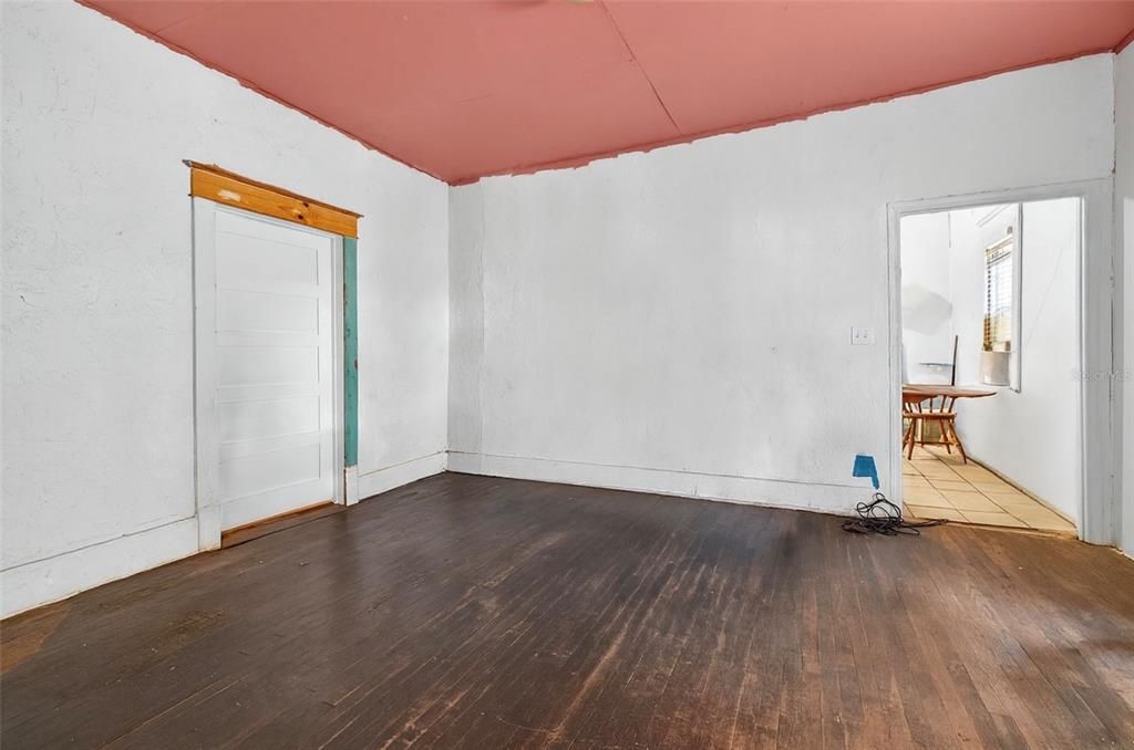 For Sale: $849,900 (6 beds, 3 baths, 3306 Square Feet)