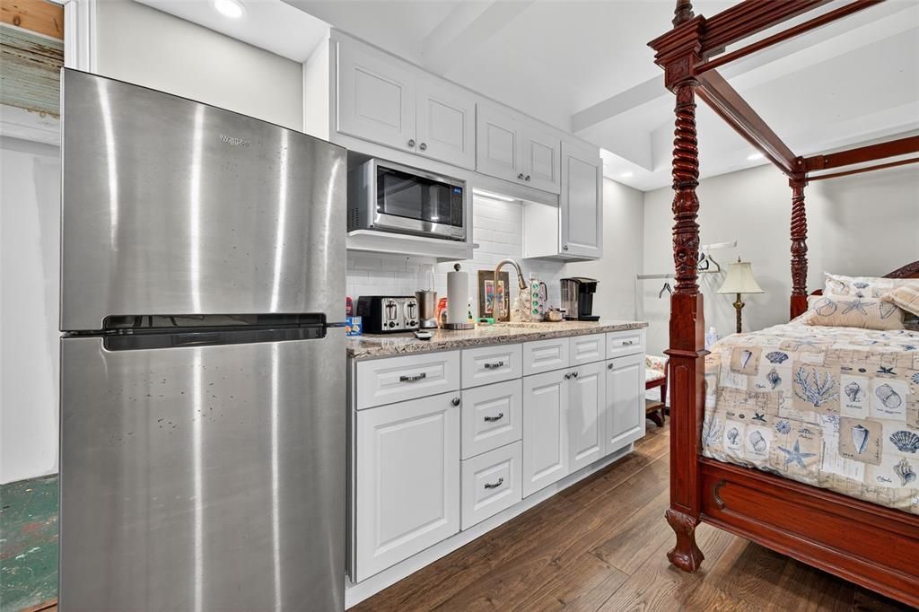 For Sale: $849,900 (6 beds, 3 baths, 3306 Square Feet)