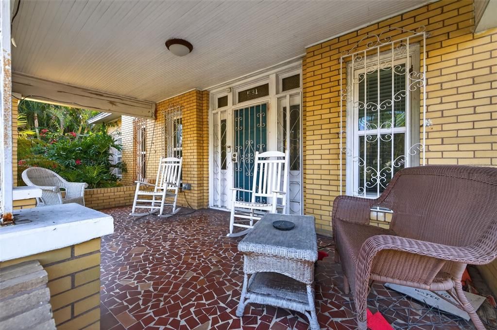 For Sale: $849,900 (6 beds, 3 baths, 3306 Square Feet)