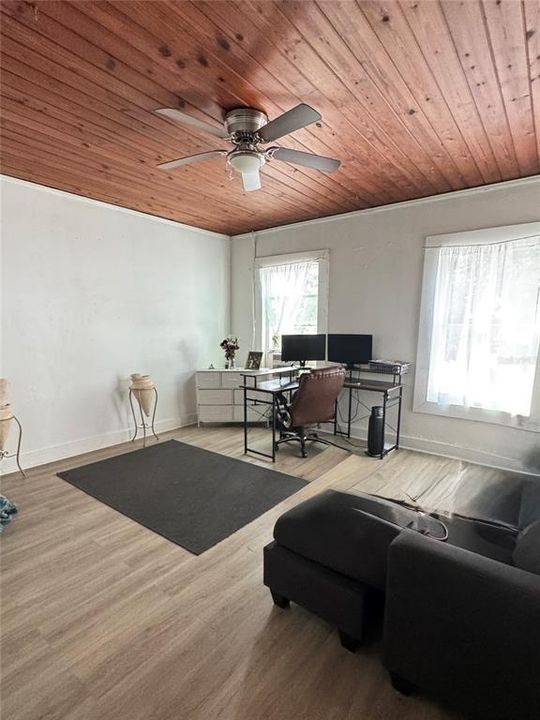 For Rent: $1,125 (1 beds, 1 baths, 14128 Square Feet)