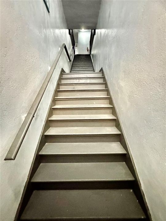 For Rent: $1,125 (1 beds, 1 baths, 14128 Square Feet)