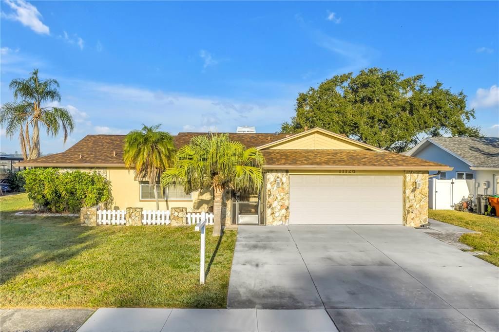 На продажу: $799,900 (4 спален, 2 ванн, 2169 Квадратных фут)