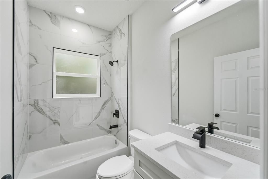 En Venta: $270,000 (3 camas, 2 baños, 1529 Pies cuadrados)