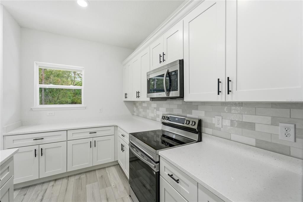 En Venta: $270,000 (3 camas, 2 baños, 1529 Pies cuadrados)