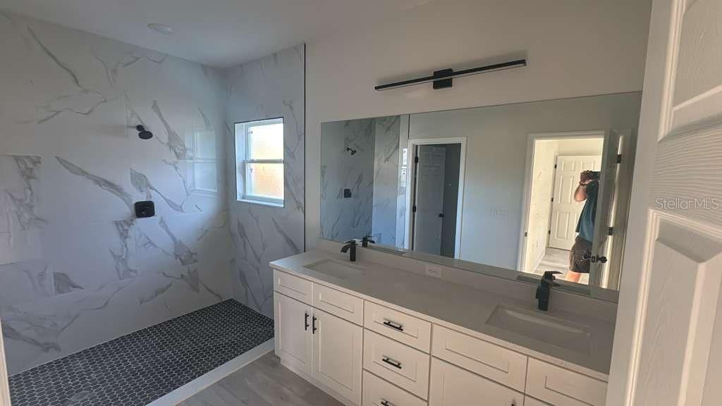 For Sale: $270,000 (3 beds, 2 baths, 1529 Square Feet)