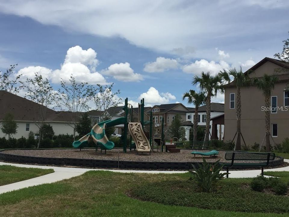 For Rent: $2,550 (3 beds, 2 baths, 1725 Square Feet)