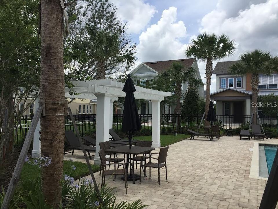 For Rent: $2,550 (3 beds, 2 baths, 1725 Square Feet)