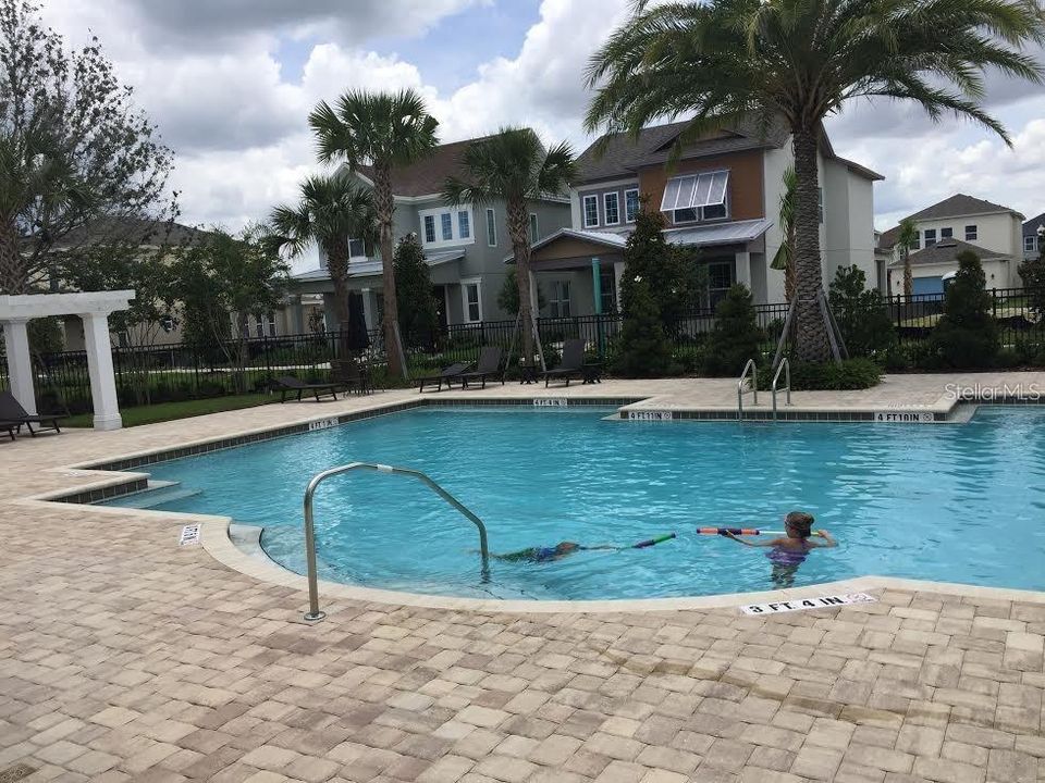 For Rent: $2,550 (3 beds, 2 baths, 1725 Square Feet)