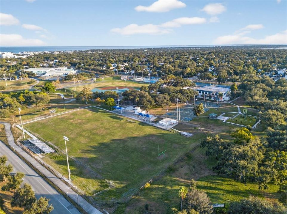 En Venta: $849,900 (0.38 acres)