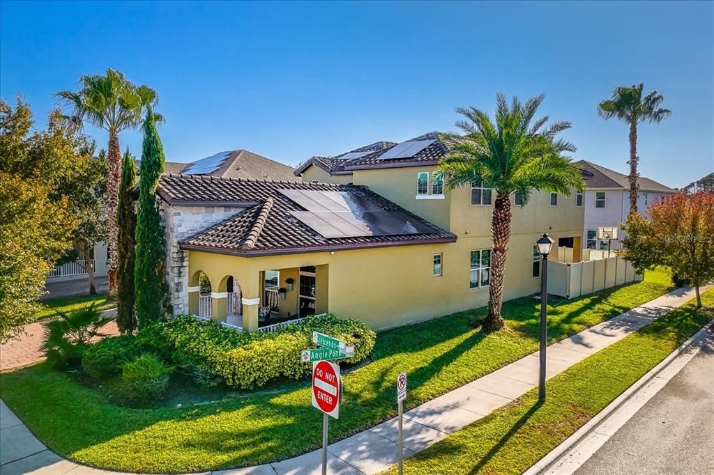 出租: $5,350 (4 贝兹, 3 浴室, 3050 平方英尺)