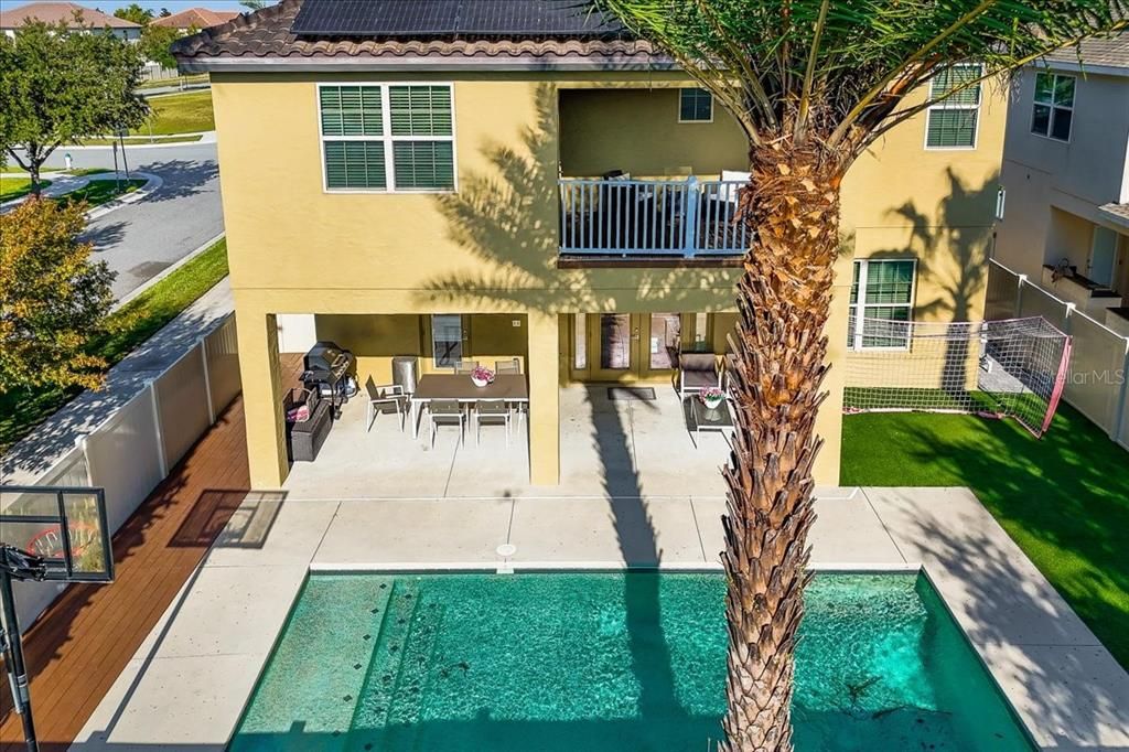 出租: $5,350 (4 贝兹, 3 浴室, 3050 平方英尺)