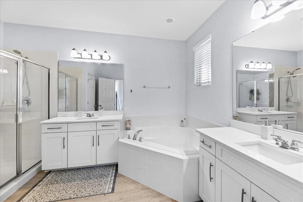 出租: $5,350 (4 贝兹, 3 浴室, 3050 平方英尺)