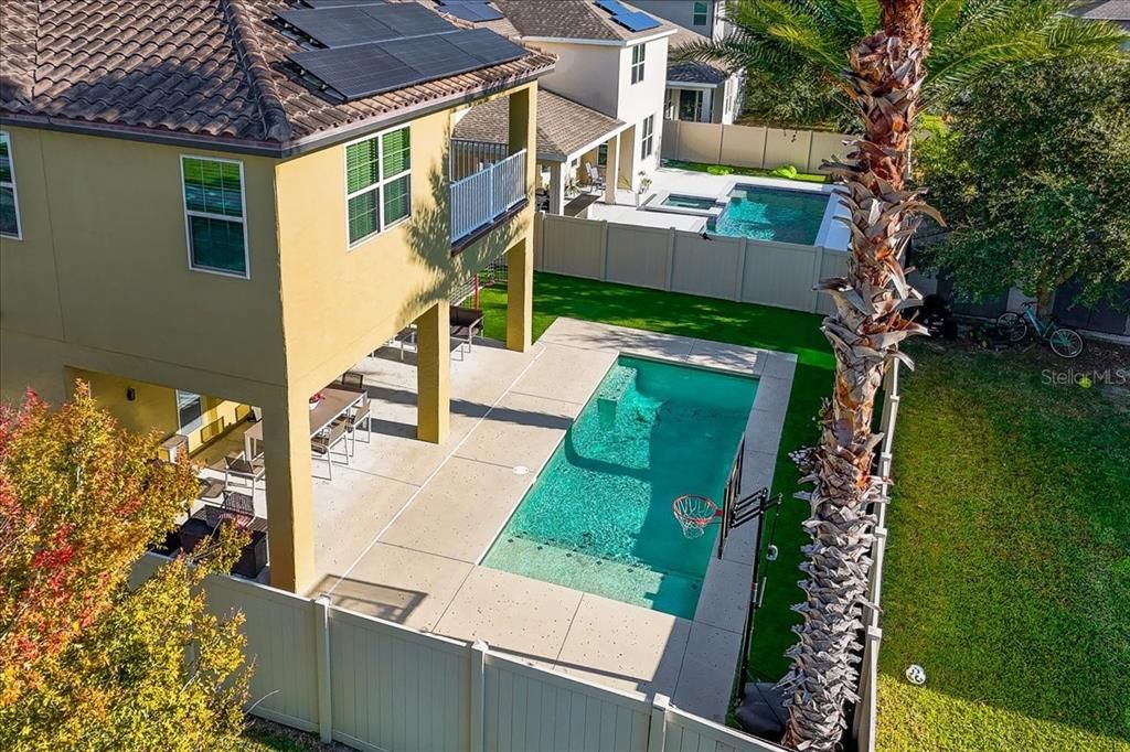 出租: $5,350 (4 贝兹, 3 浴室, 3050 平方英尺)