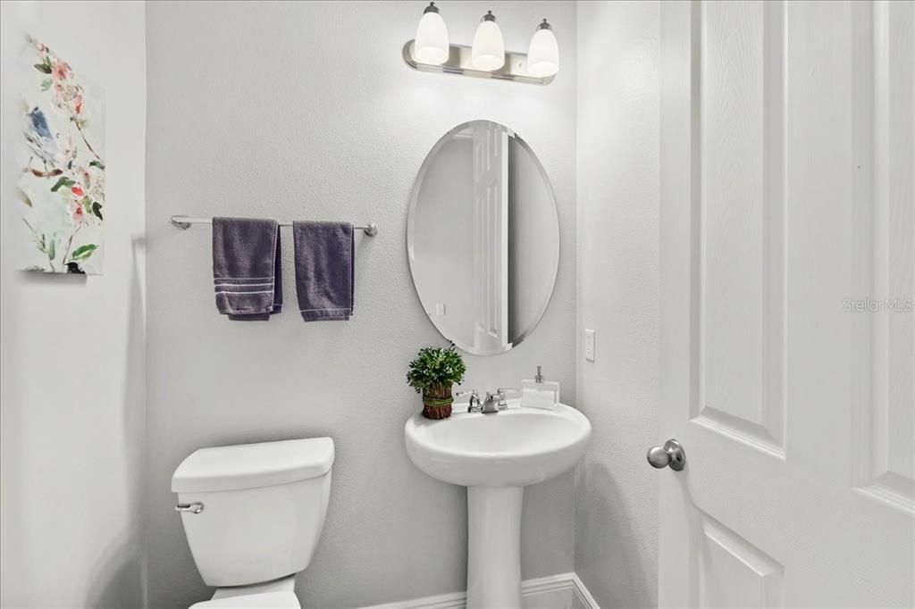 出租: $5,350 (4 贝兹, 3 浴室, 3050 平方英尺)