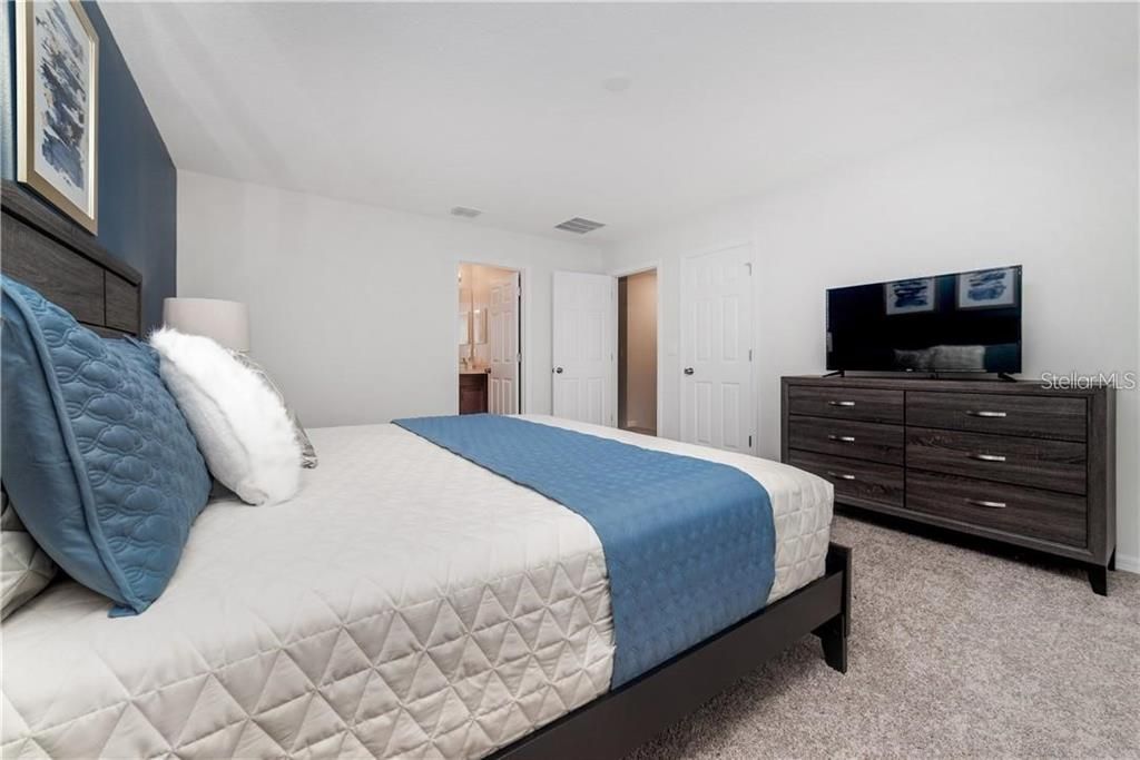 出租: $2,600 (4 贝兹, 4 浴室, 2090 平方英尺)