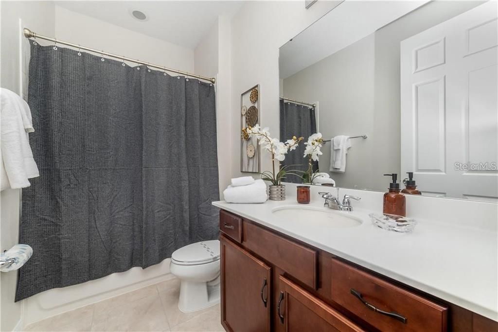 出租: $2,600 (4 贝兹, 4 浴室, 2090 平方英尺)