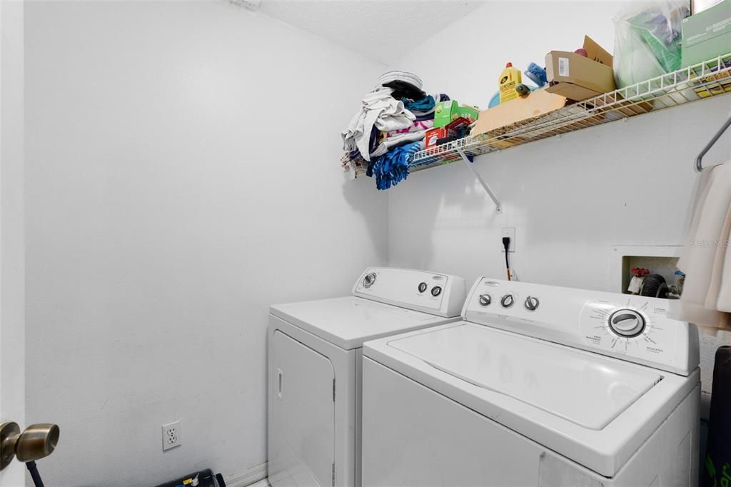 For Sale: $359,900 (3 beds, 2 baths, 1272 Square Feet)