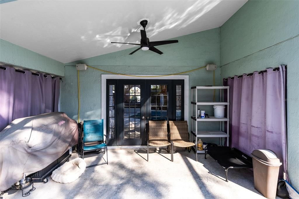 For Sale: $359,900 (3 beds, 2 baths, 1272 Square Feet)