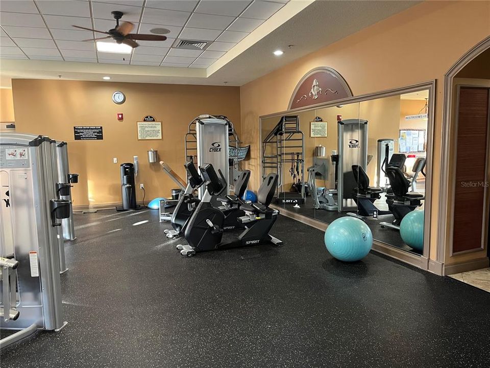 На продажу: $357,900 (2 спален, 2 ванн, 1561 Квадратных фут)