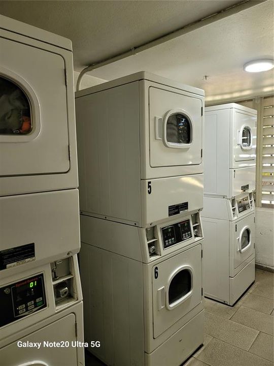 В аренду: $1,800 (3 спален, 1 ванн, 950 Квадратных фут)