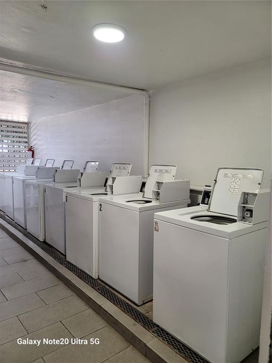 В аренду: $1,800 (3 спален, 1 ванн, 950 Квадратных фут)