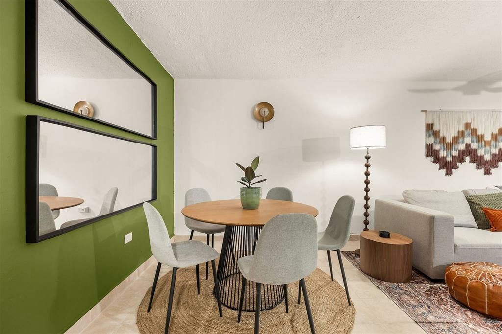 В аренду: $1,800 (3 спален, 1 ванн, 950 Квадратных фут)