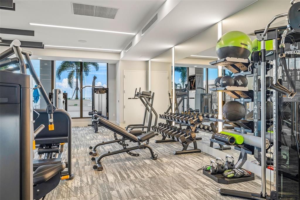 待售: $1,290,000 (2 贝兹, 2 浴室, 1667 平方英尺)