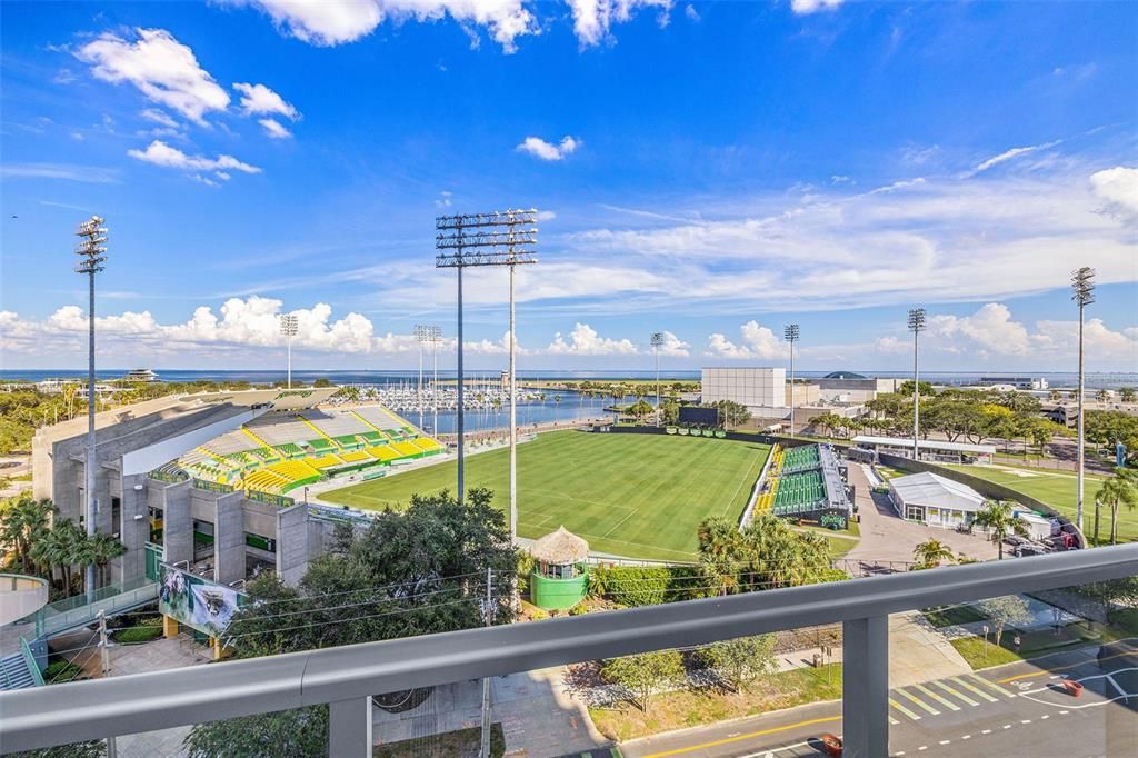 待售: $1,290,000 (2 贝兹, 2 浴室, 1667 平方英尺)