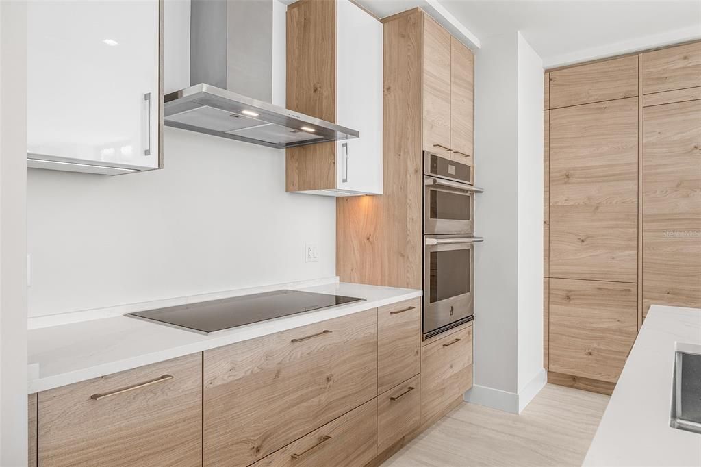 待售: $1,290,000 (2 贝兹, 2 浴室, 1667 平方英尺)