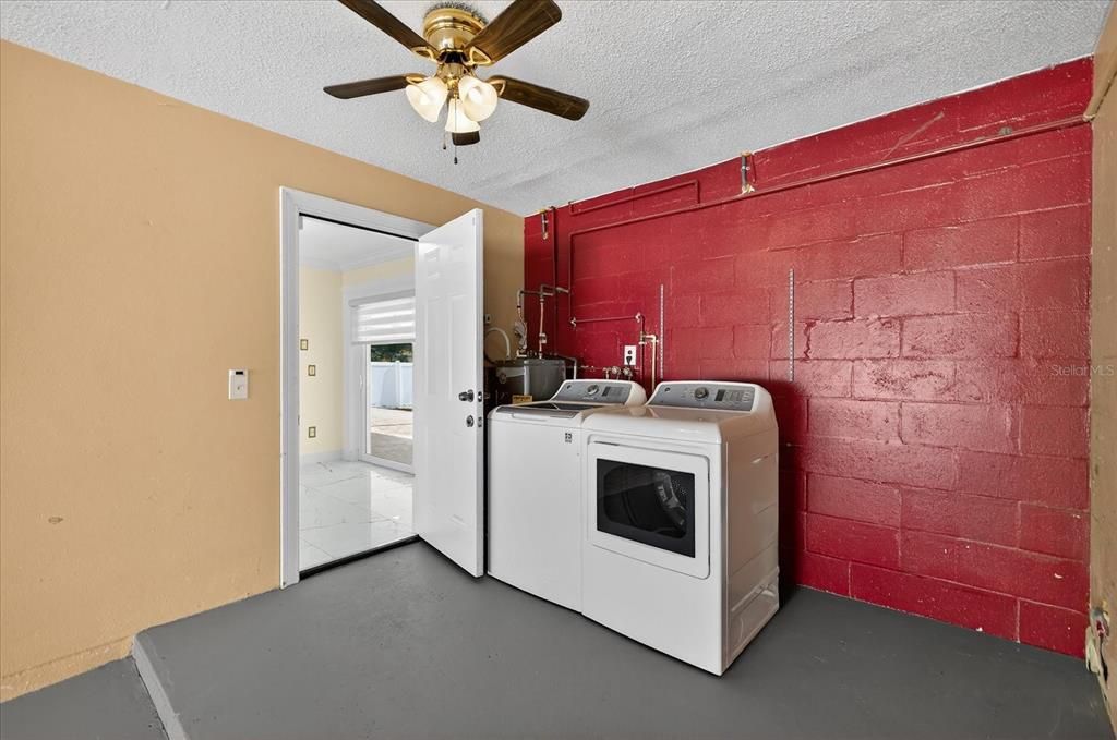 En Venta: $389,000 (3 camas, 1 baños, 936 Pies cuadrados)