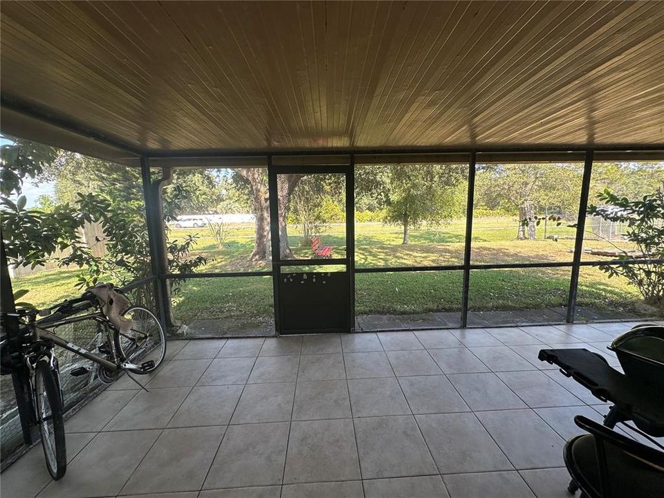 待售: $320,000 (4 贝兹, 2 浴室, 1719 平方英尺)